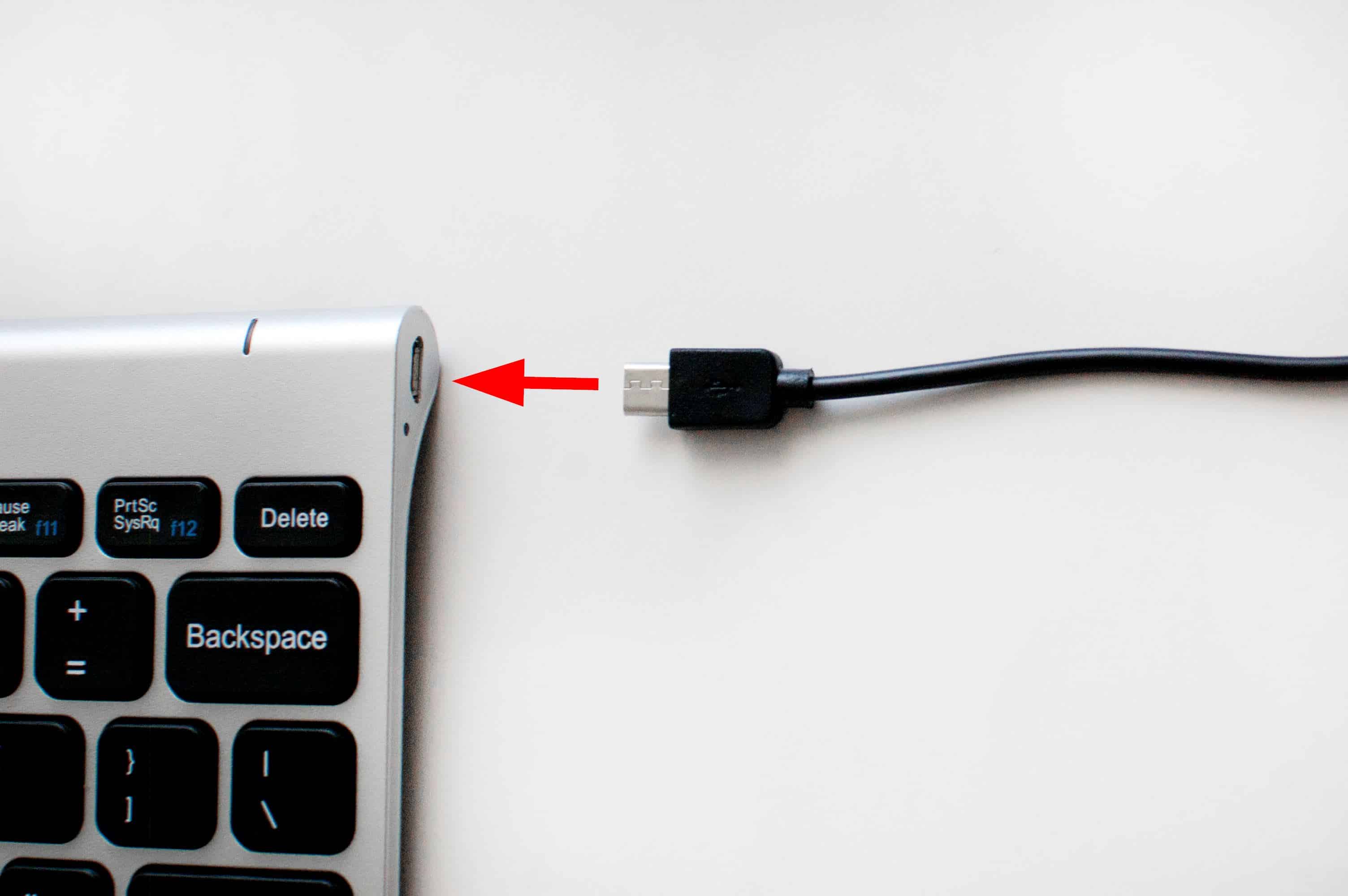 carga de teclado inalambrico